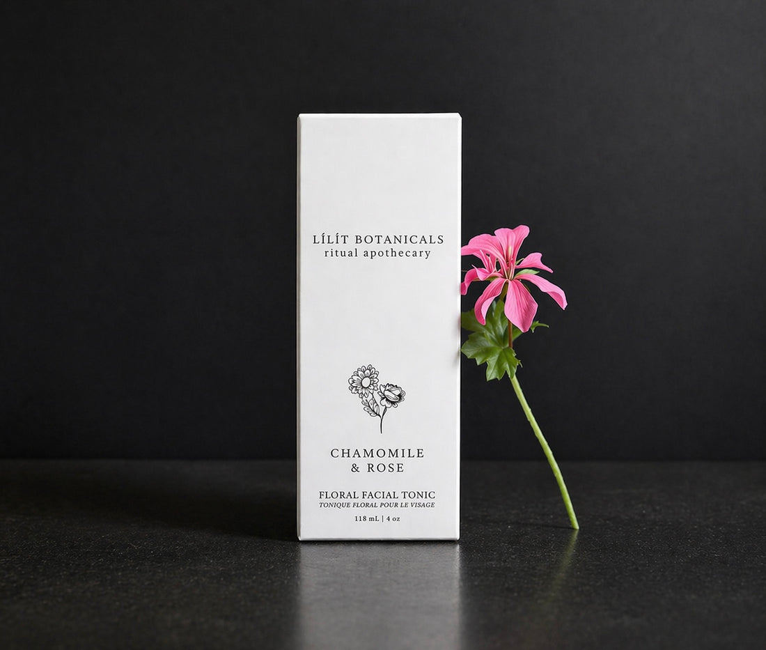 Tonique pour le visage floral à la camomille et à la rose
